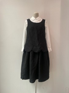 コムコム : ジャンパースカート ¥107800 コムコム : ジャンパースカート ¥107800