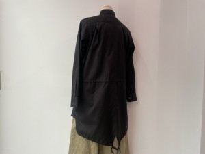 コムコム : ブラウス ¥41800 コムコム : ブラウス ¥41800