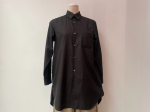 コムコム : ブラウス ¥49500 コムコム : ブラウス ¥49500