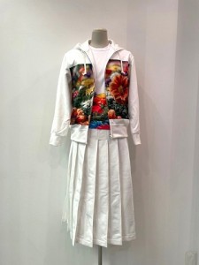 コムコム : Tシャツ ¥44000 コムコム : Tシャツ ¥44000