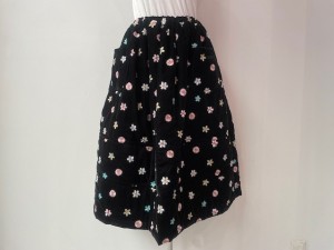 tao : スカート ¥93500 tao : スカート ¥93500