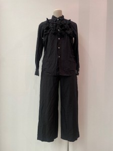 コムコム : ブラウス ￥62700 