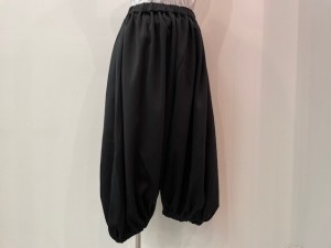 コムコム : パンツ ￥37400  