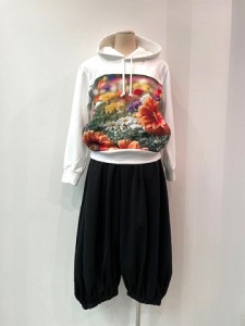 コムコム : パンツ ￥37400  