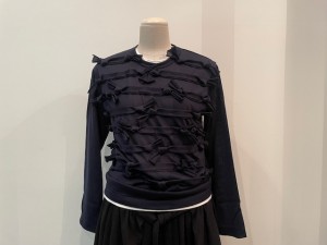 コムコム : Tシャツ ¥44000 コムコム : Tシャツ ¥44000